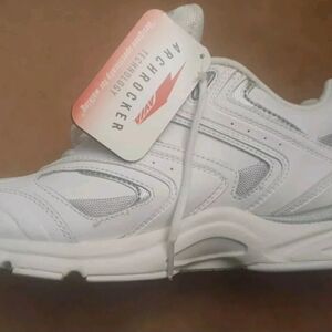 Avia Women's A330W White/Silver,8.5 M